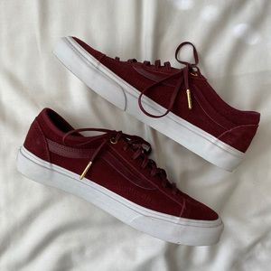 Vans Laced Burgundy NWOT Women’s 8.5/Men’s 7